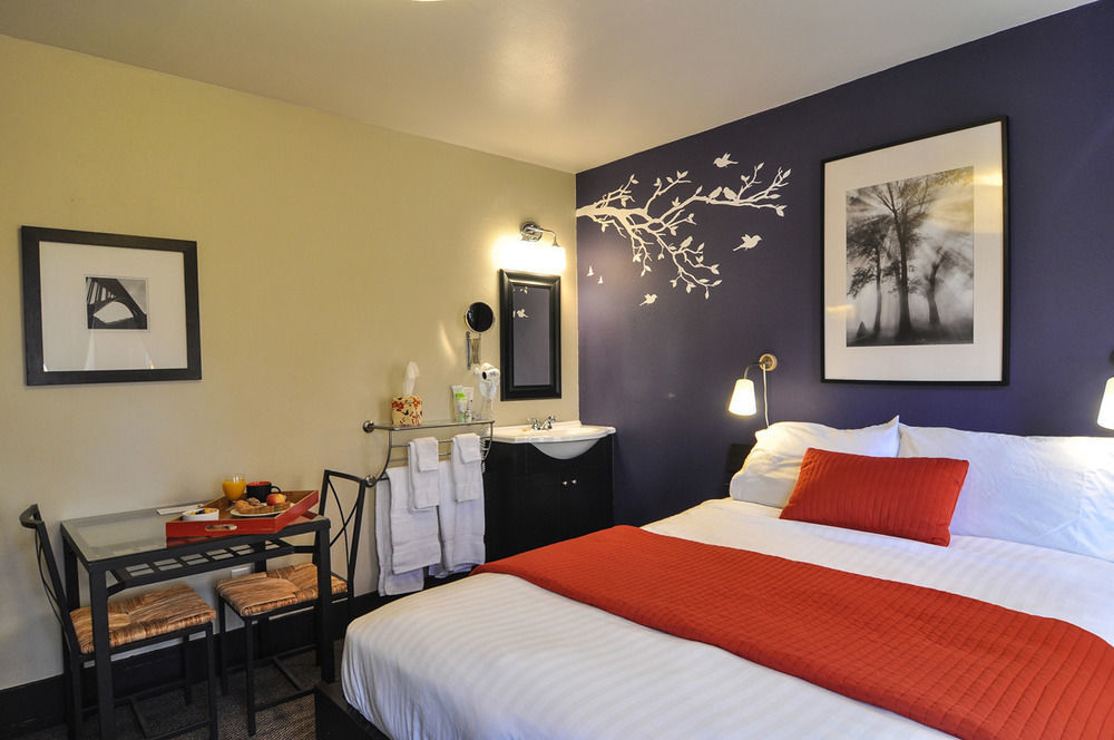 Boutique Hotel 3*